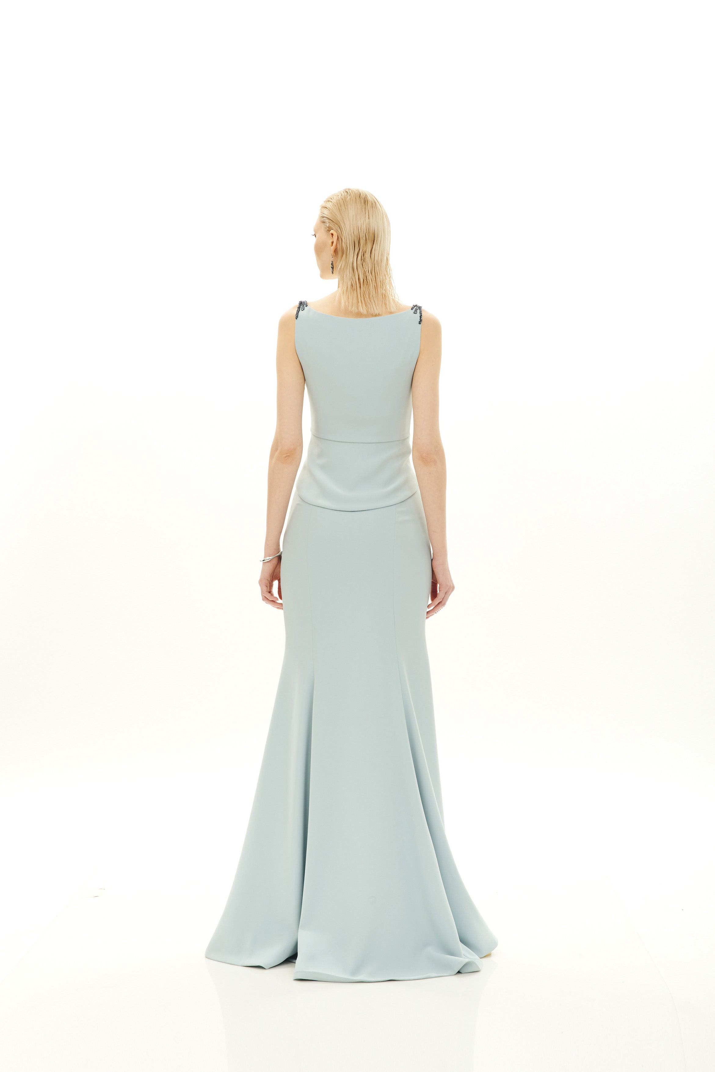 V-NECK PLEATED MAXI DRESS