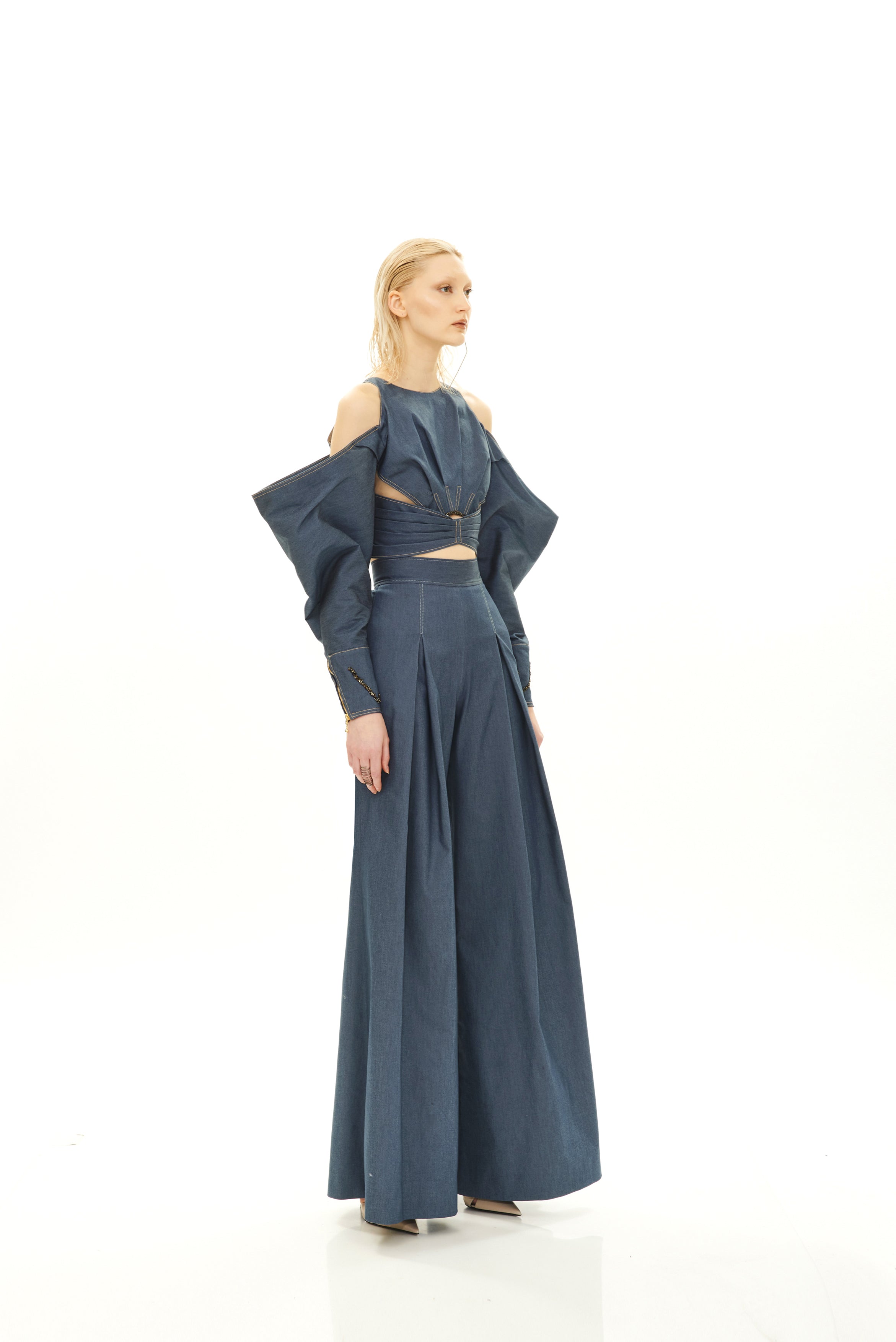TULIP PLEATED KNOT TOP