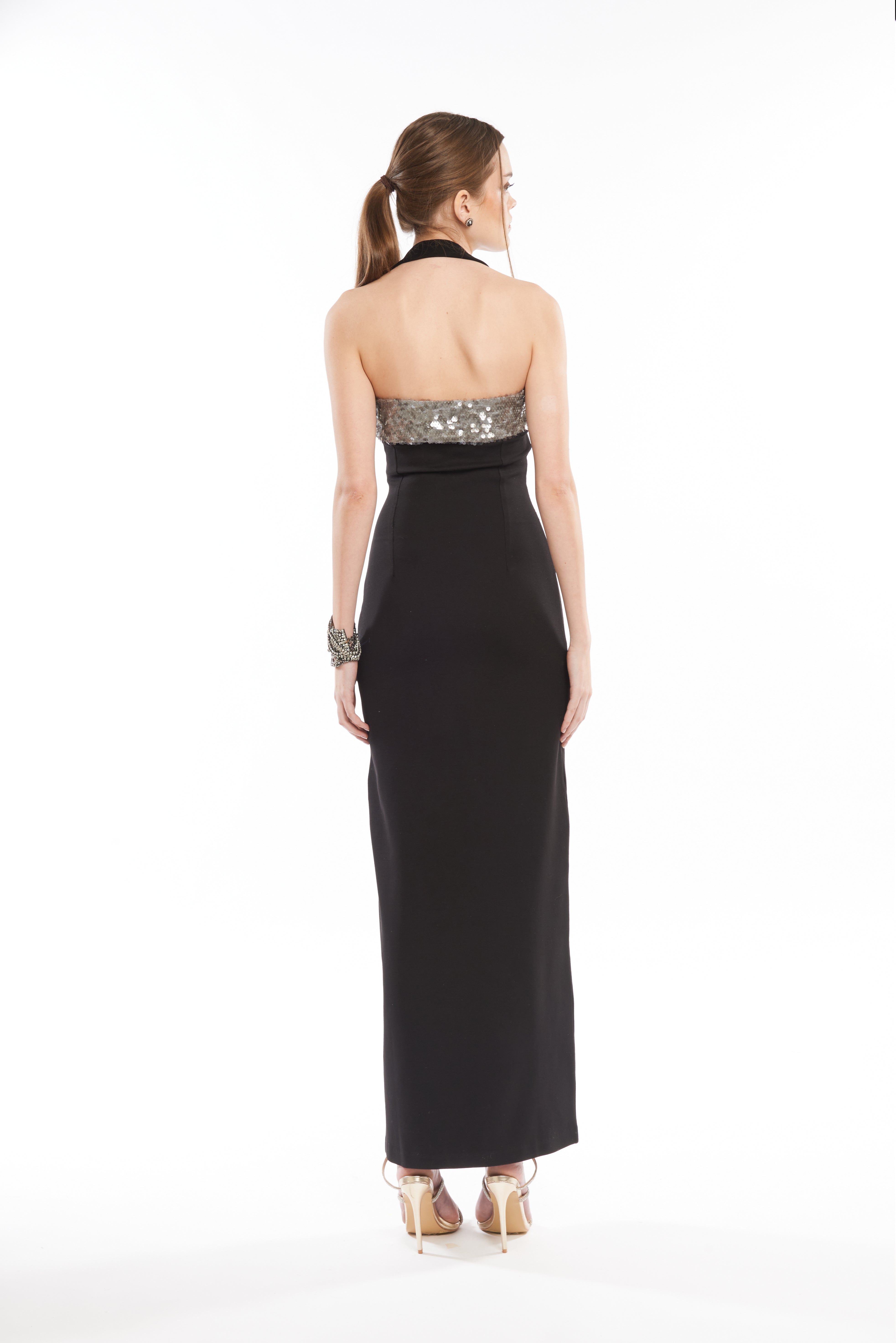 SILHOUETTE TUBE DRESS WITH BAND NECK