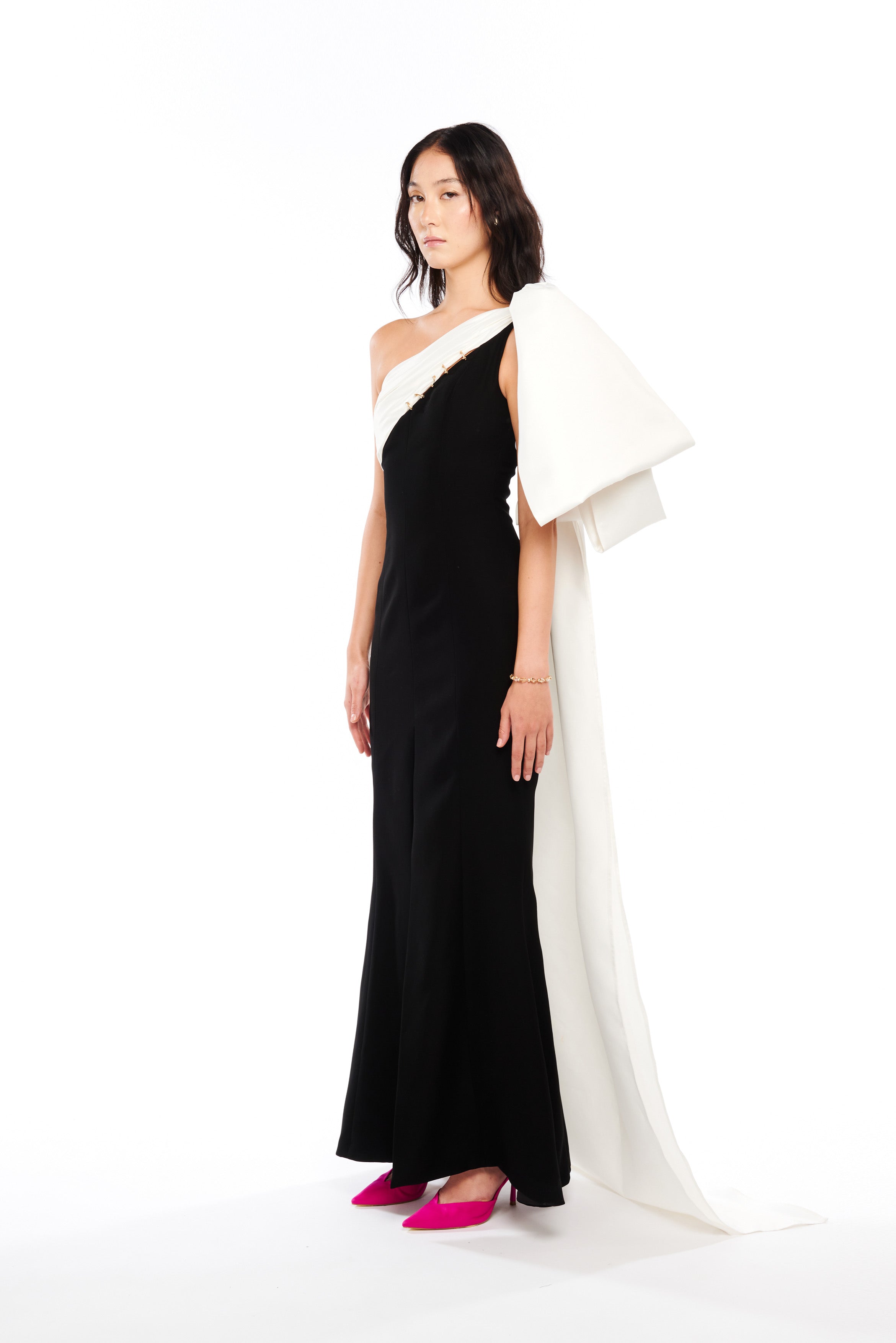 MONOSHOULDER BOW MAXI DRESS