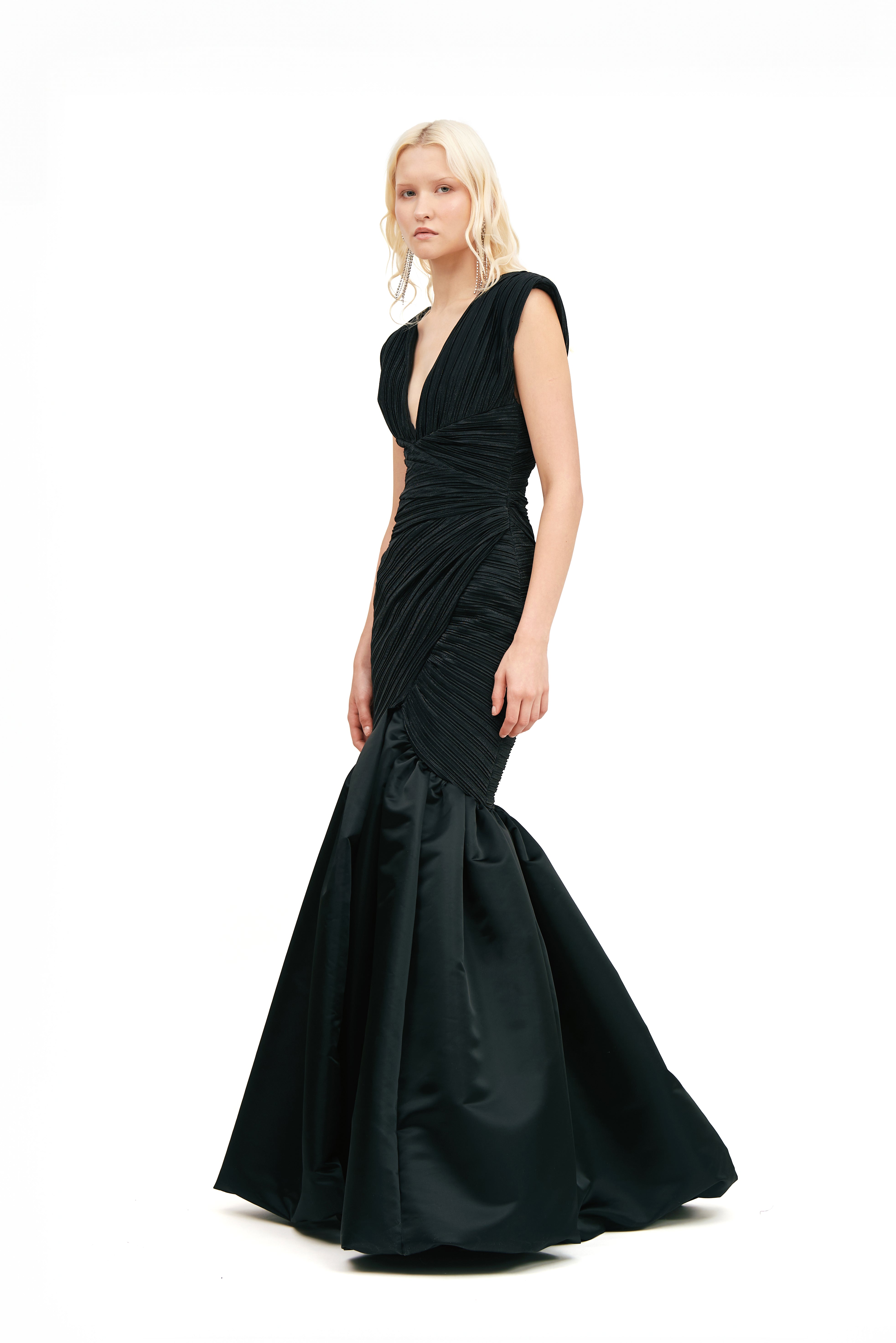 V-NECK LAYERED MERMAID GOWN