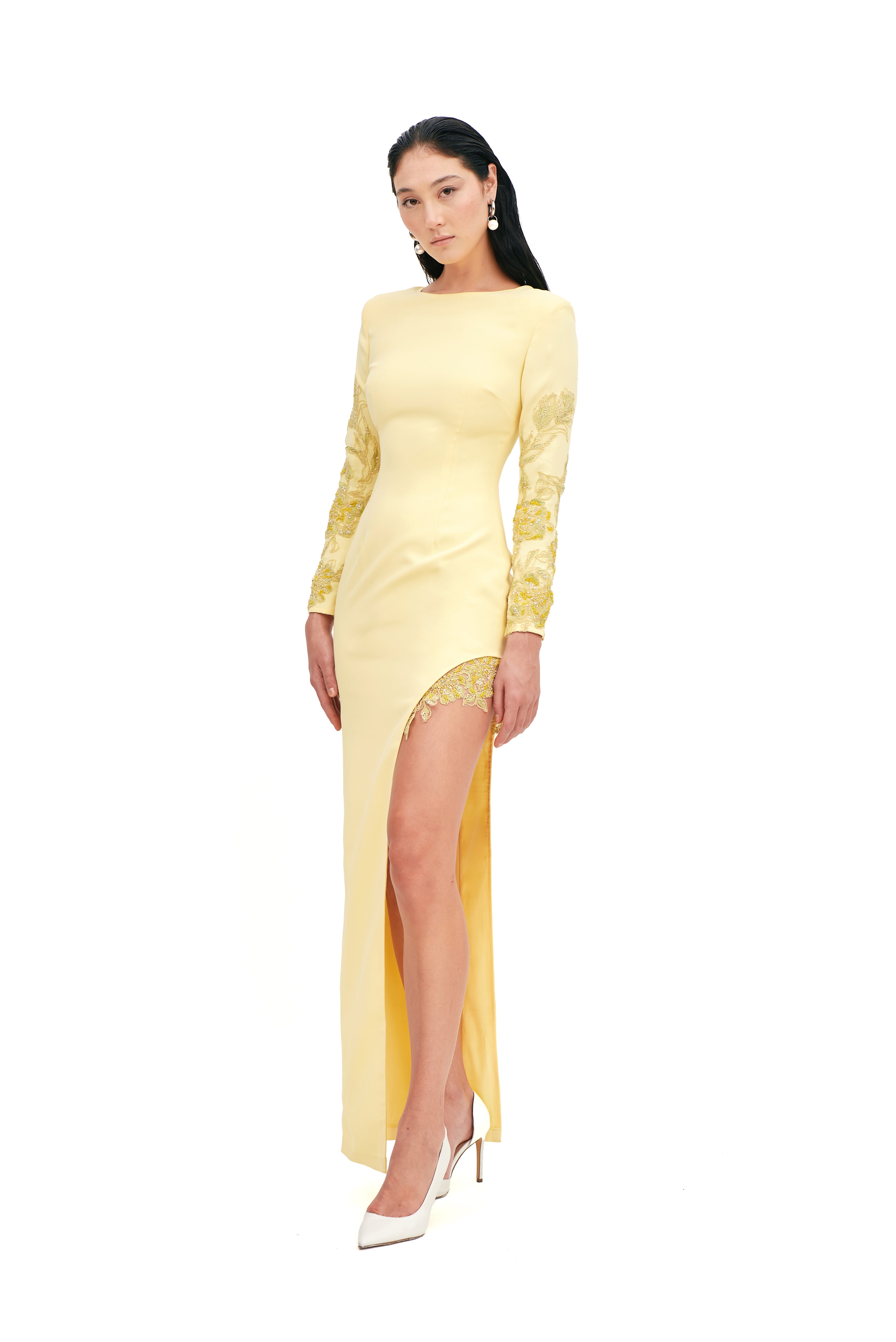 STATEMENT SHOULDER LONG SLEEVE GOWN