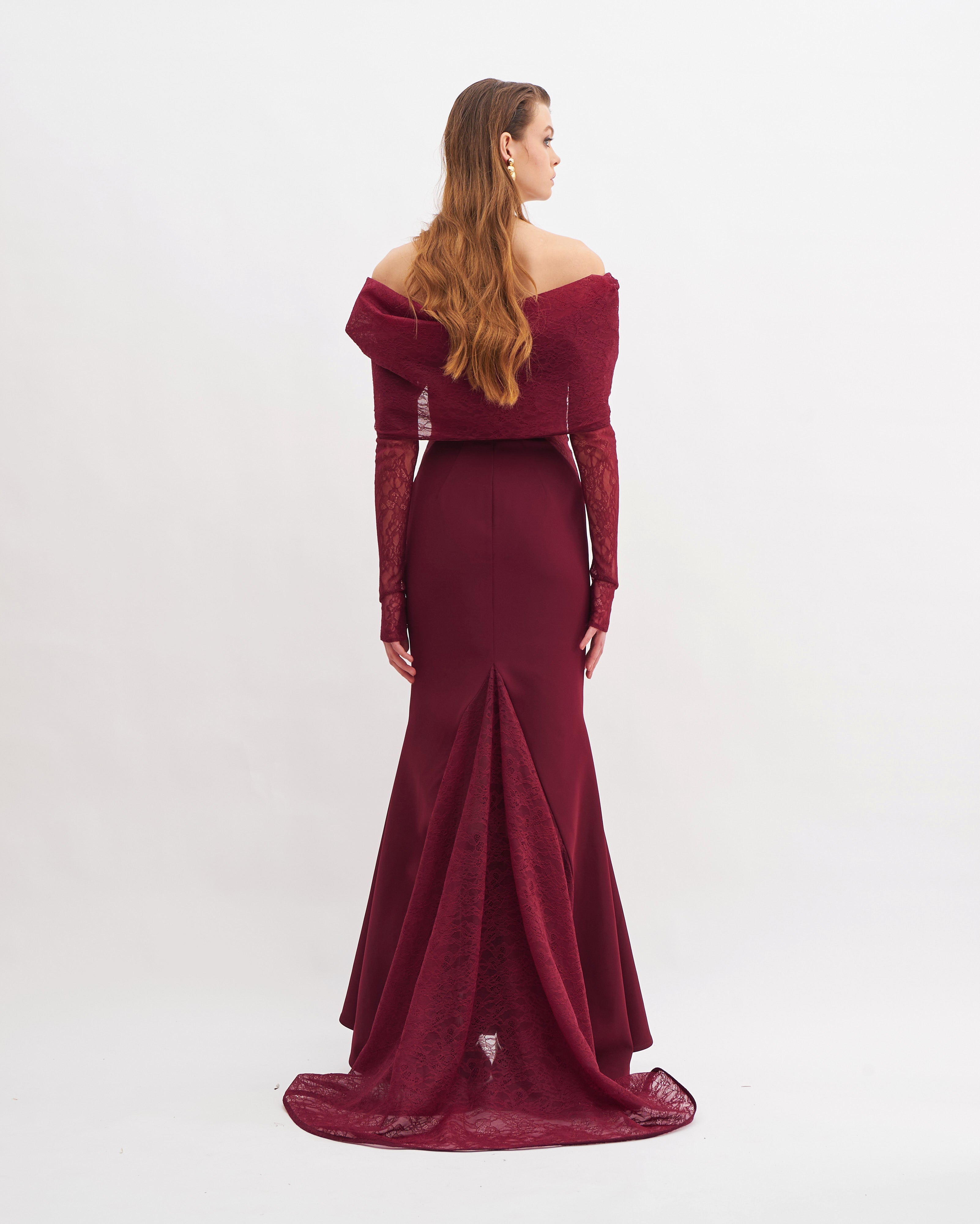 OFF-SHOULDER MERMAID DRESS WITH LACE INSERTS AND LONG SLEEVES