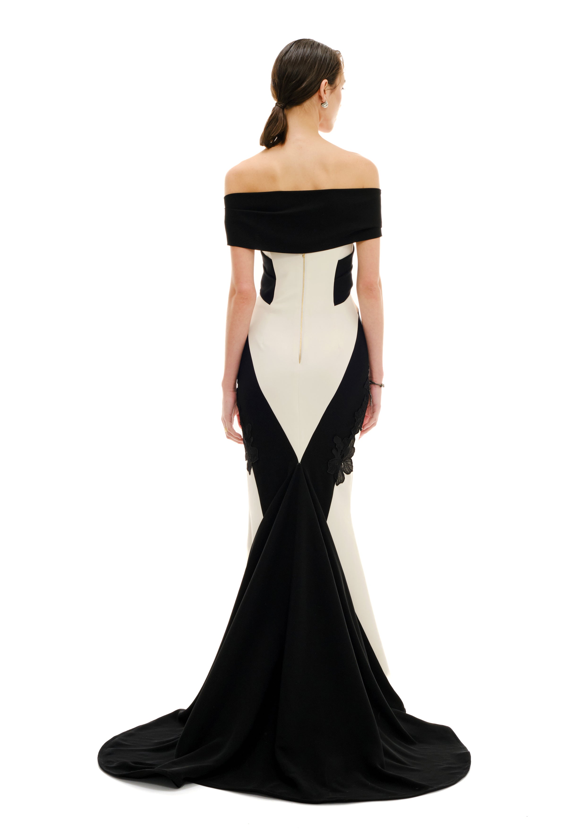 Bardot lace dress back view, Avaro Figlio SS26