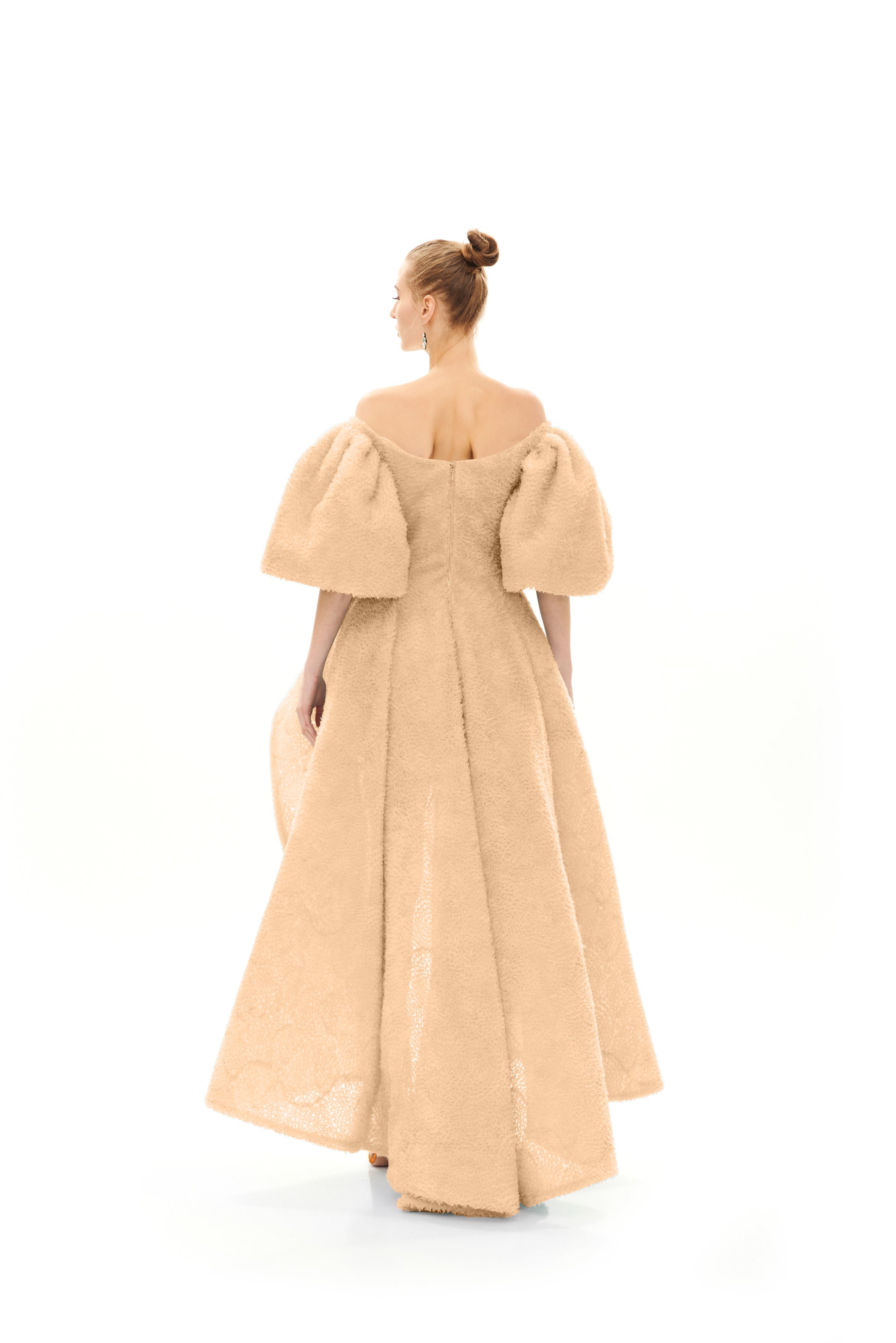 ASYMMETRIC PLAY GOWN WITH PUFFY SLEEVES