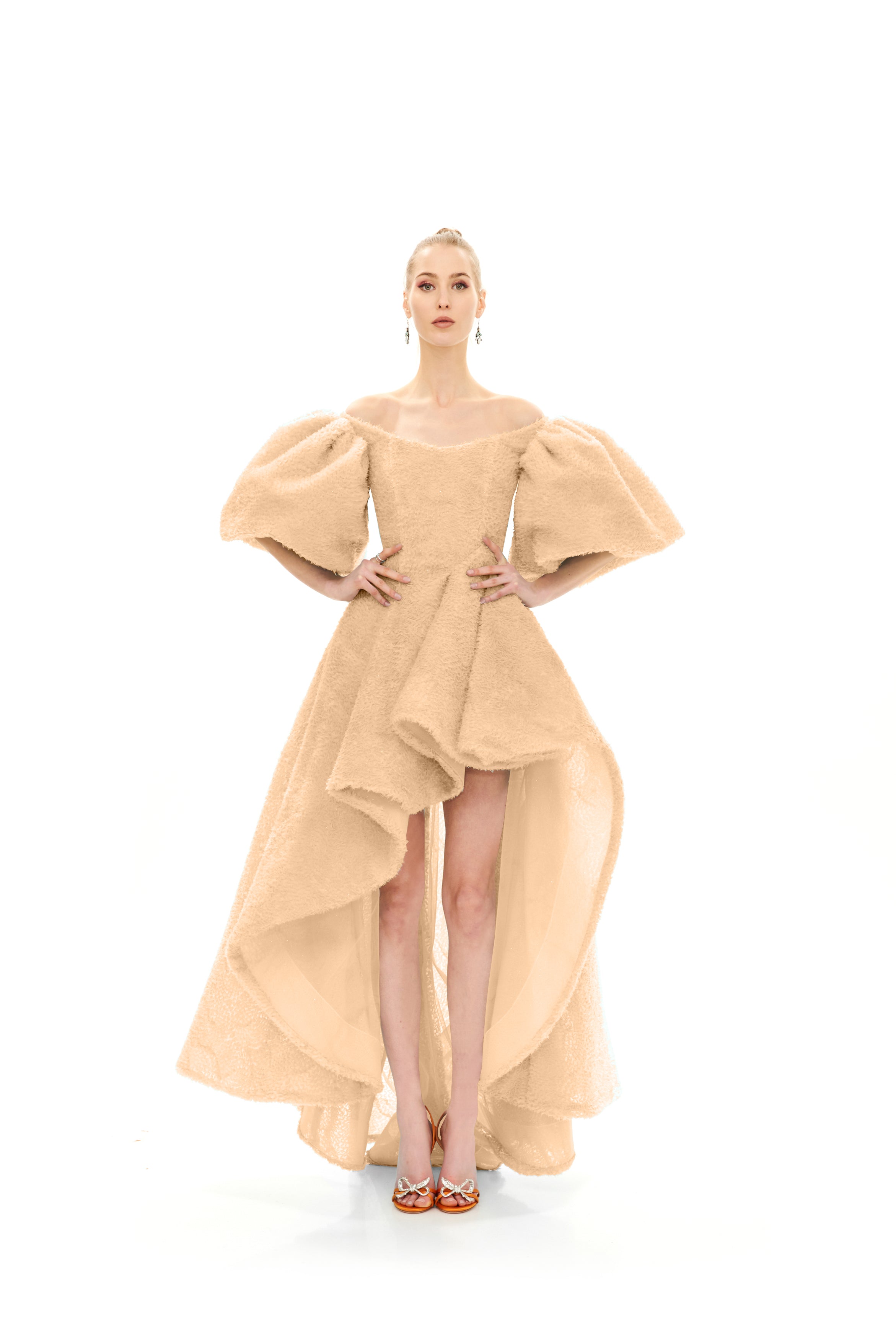 ASYMMETRIC PLAY GOWN WITH PUFFY SLEEVES