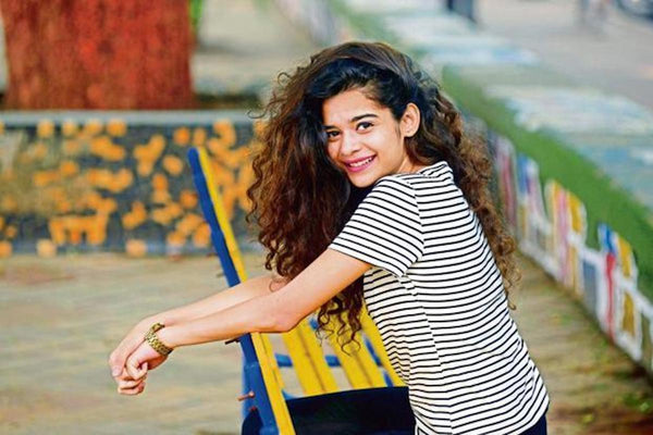 Mithila Palkar stirs the internet with her latest pictures from Elle Beauty Awards