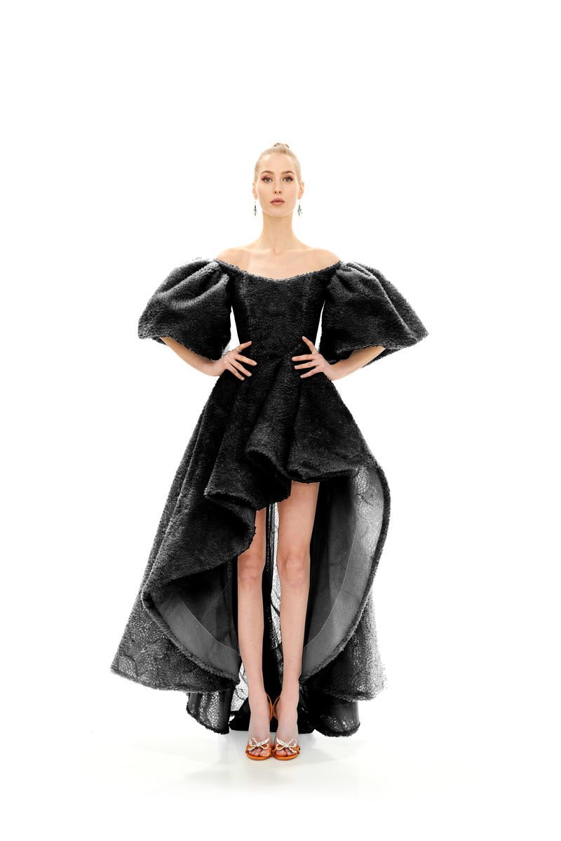 ASYMMETRIC PLAY GOWN WITH PUFFY SLEEVES