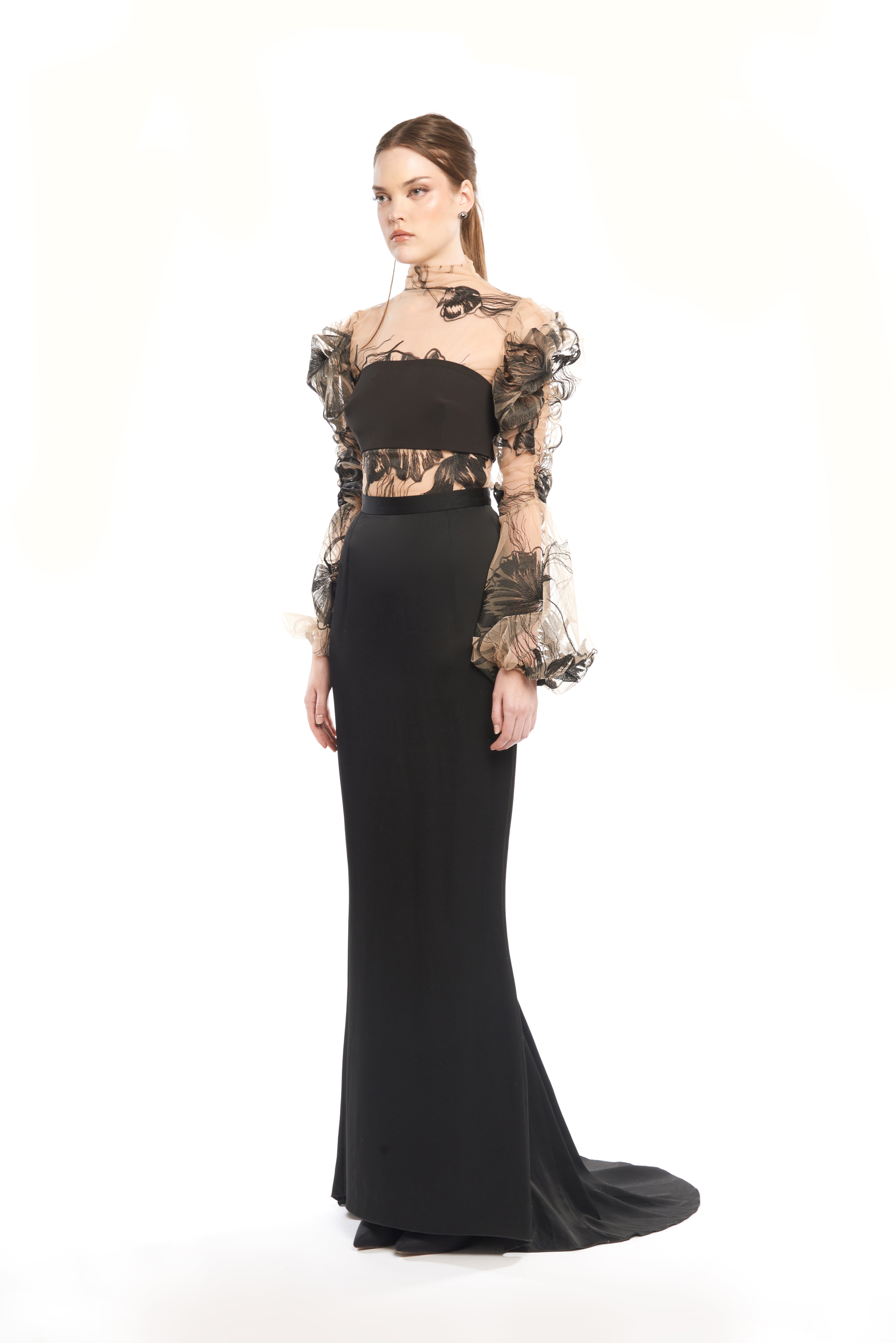 LONG TAIL SILHOUETTE SKIRT