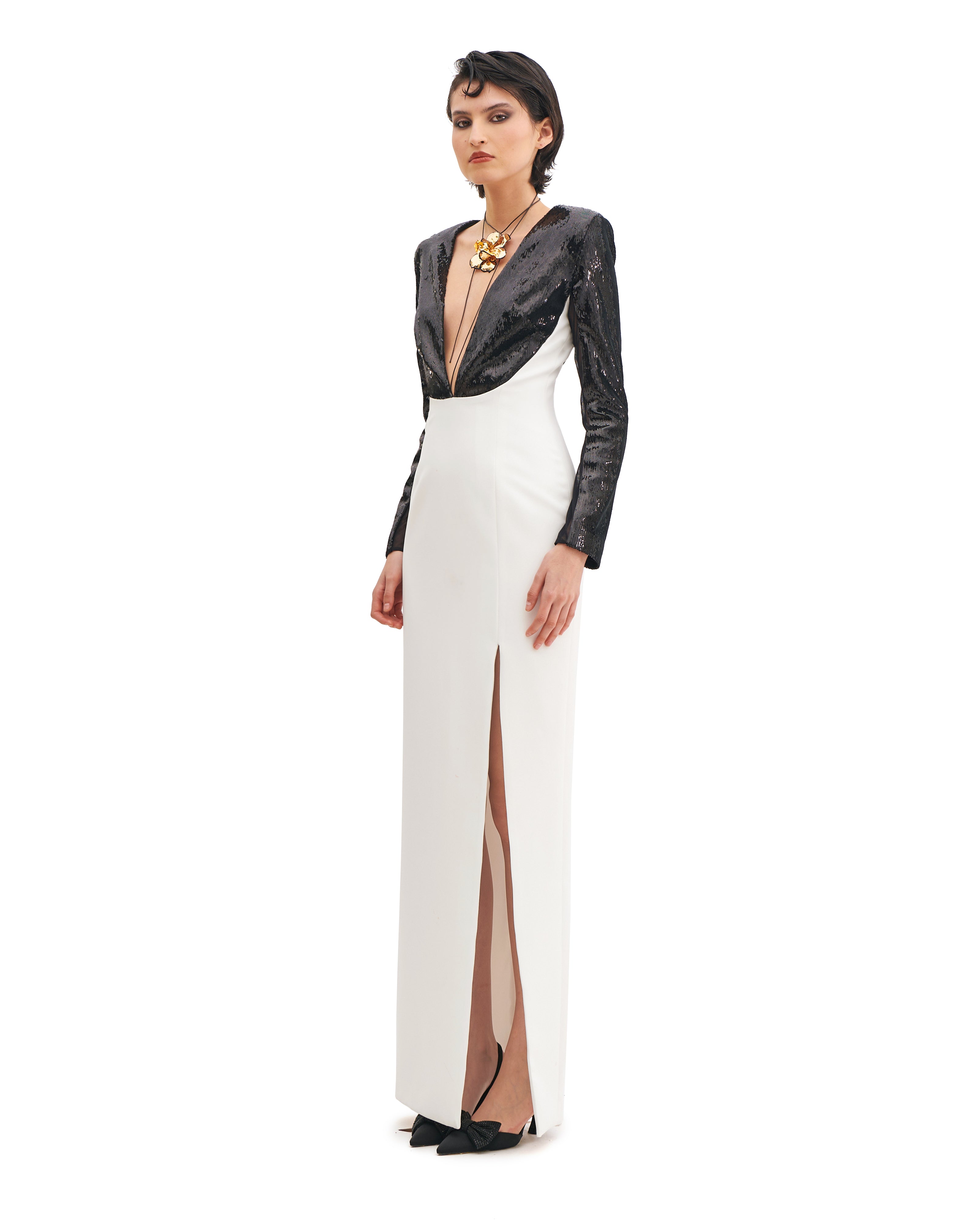 V-NECK MAXI DRESS WITH SLIT