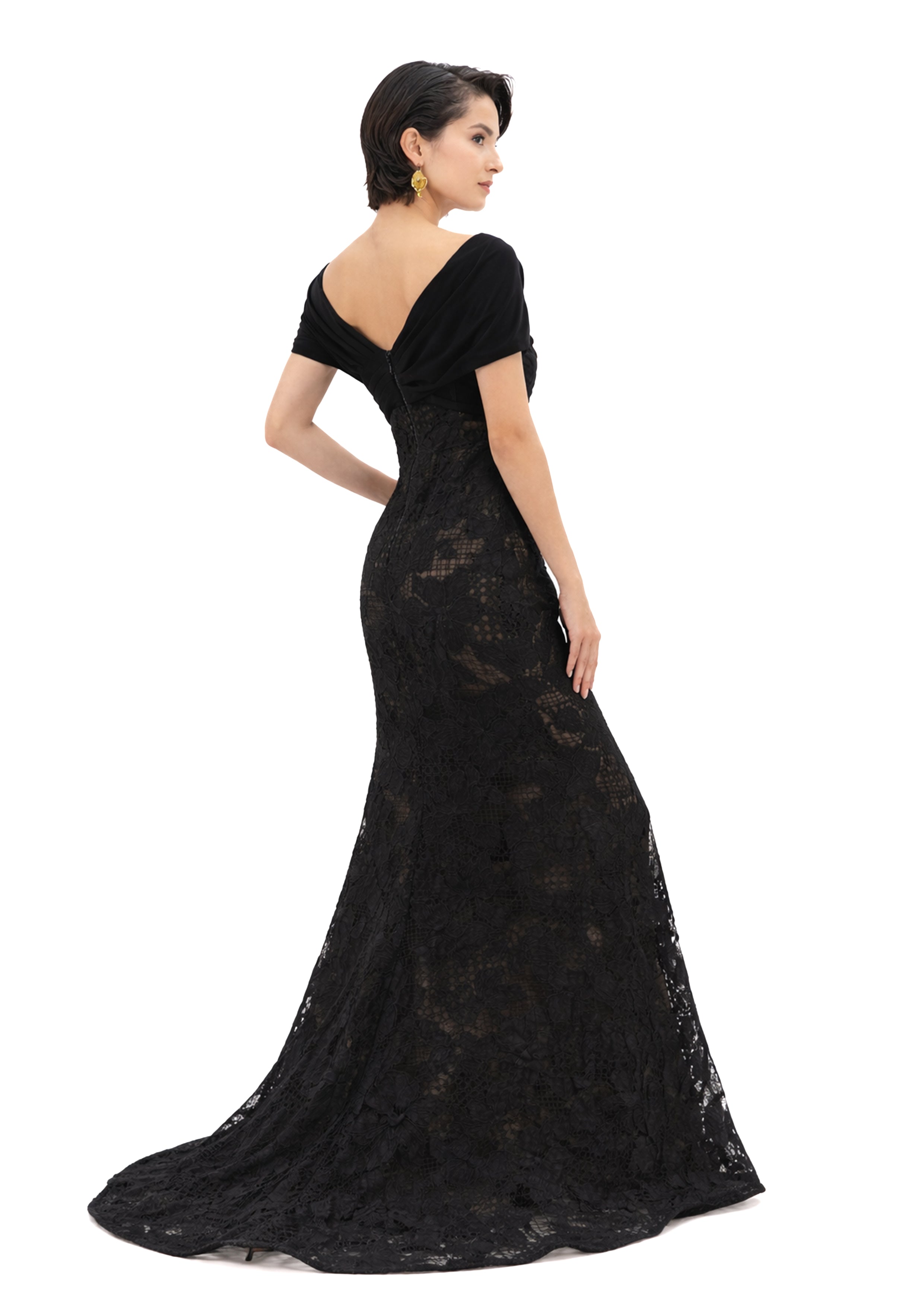 OFF-SHOULDER LACE GOWN WITH TRAIN