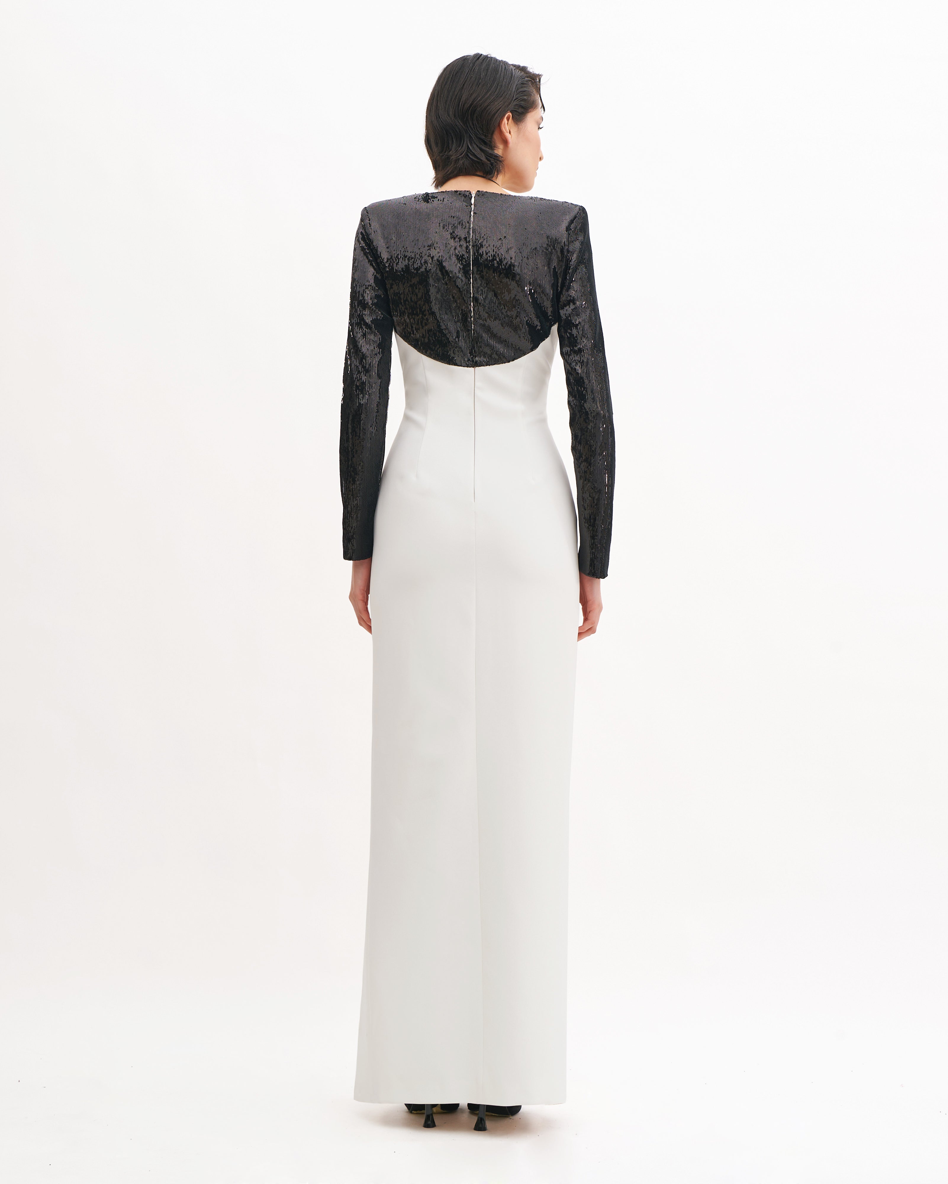 V-NECK MAXI DRESS WITH SLIT