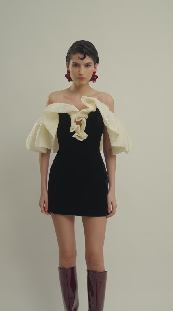 MINI DRESS WITH RADIANCE JAQUARD PETALS VIDEO