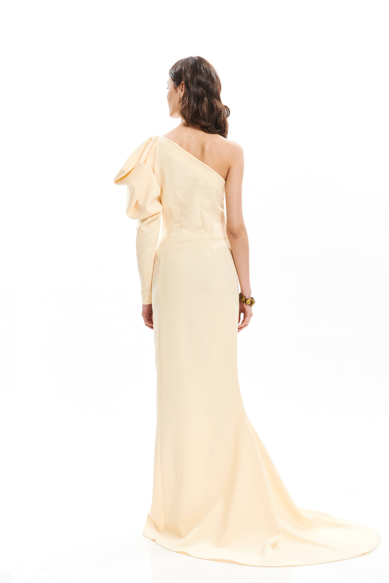 MONOSHOULDER DRAPED PLEATS LONG DRESS WITH SIDE QUEUE