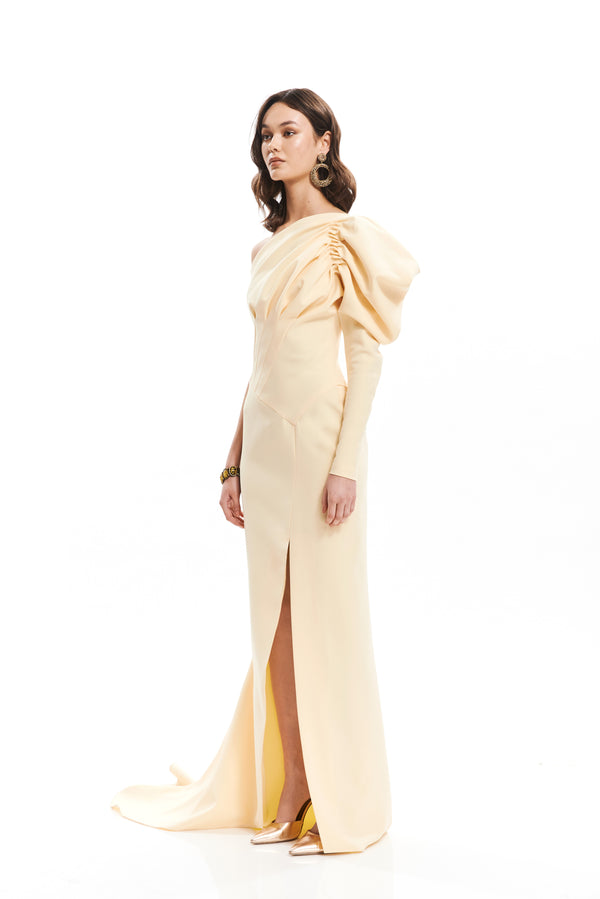 MONOSHOULDER DRAPED PLEATS LONG DRESS WITH SIDE QUEUE