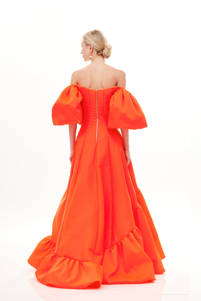 MAXI SELFIE GOWN WITH RUFFLE DRESS