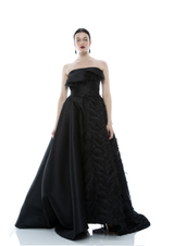 HALF FEATHER GOWN BLACK  SWAN